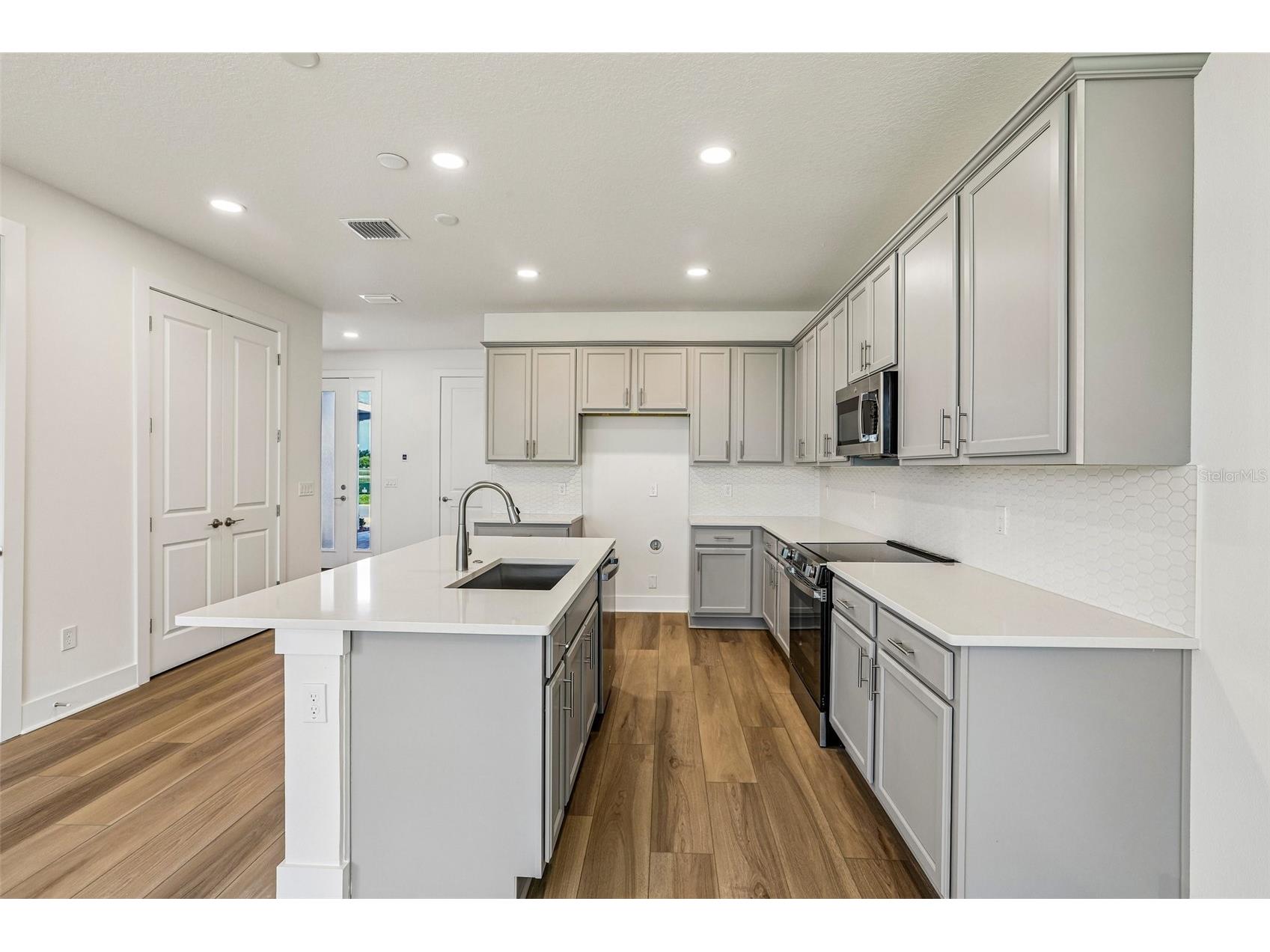 31850 Clover Fin Court Wesley Chapel FL 33545 TB8499365 image6