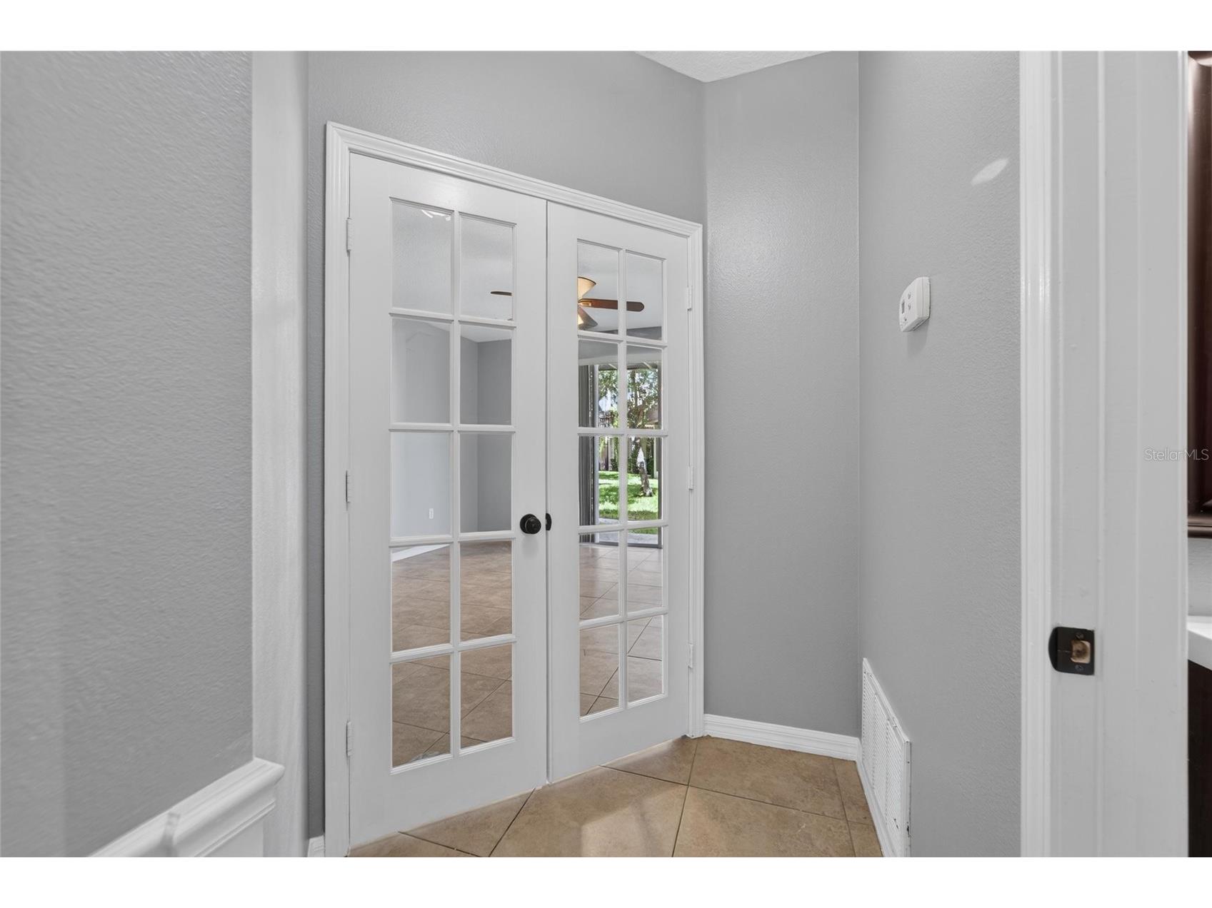3186 Bayshore Oaks Drive Tampa FL 33611 TB8527370 image10