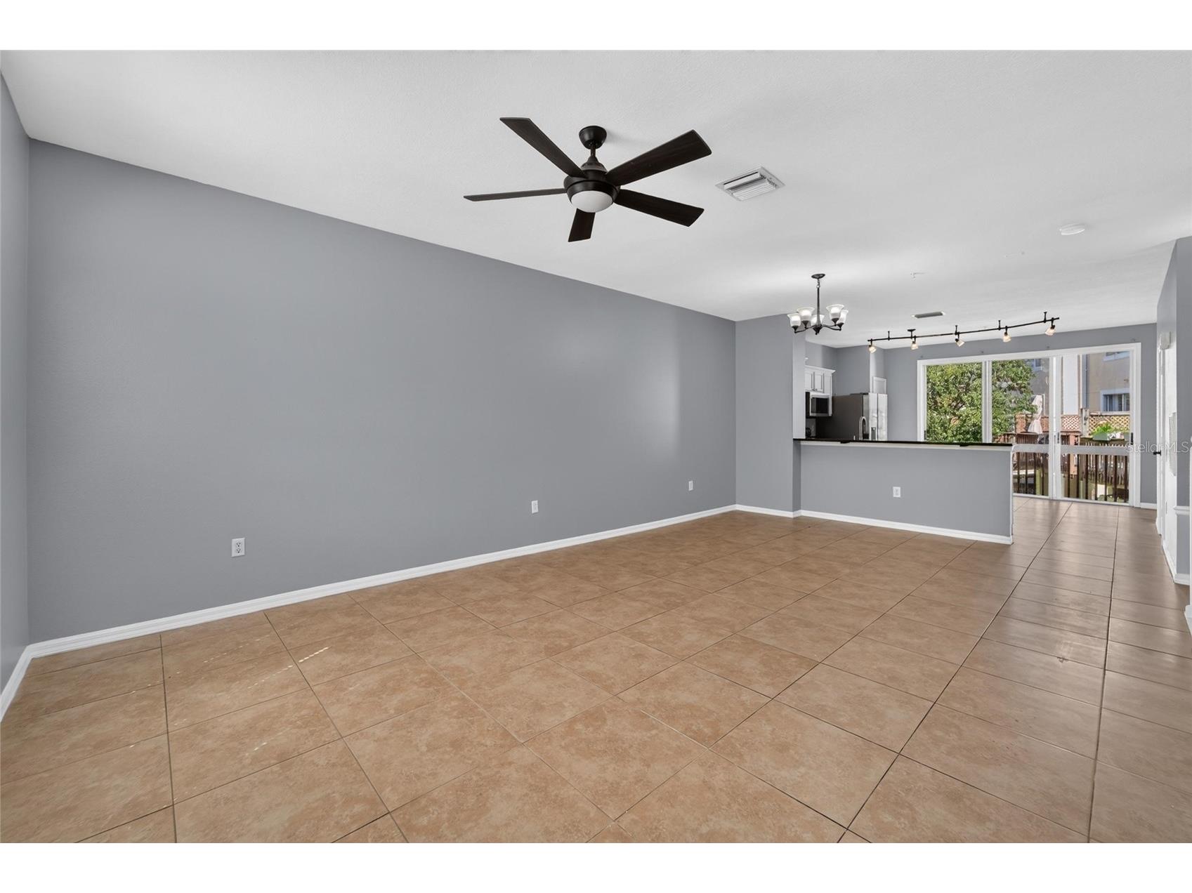 3186 Bayshore Oaks Drive Tampa FL 33611 TB8527370 image18