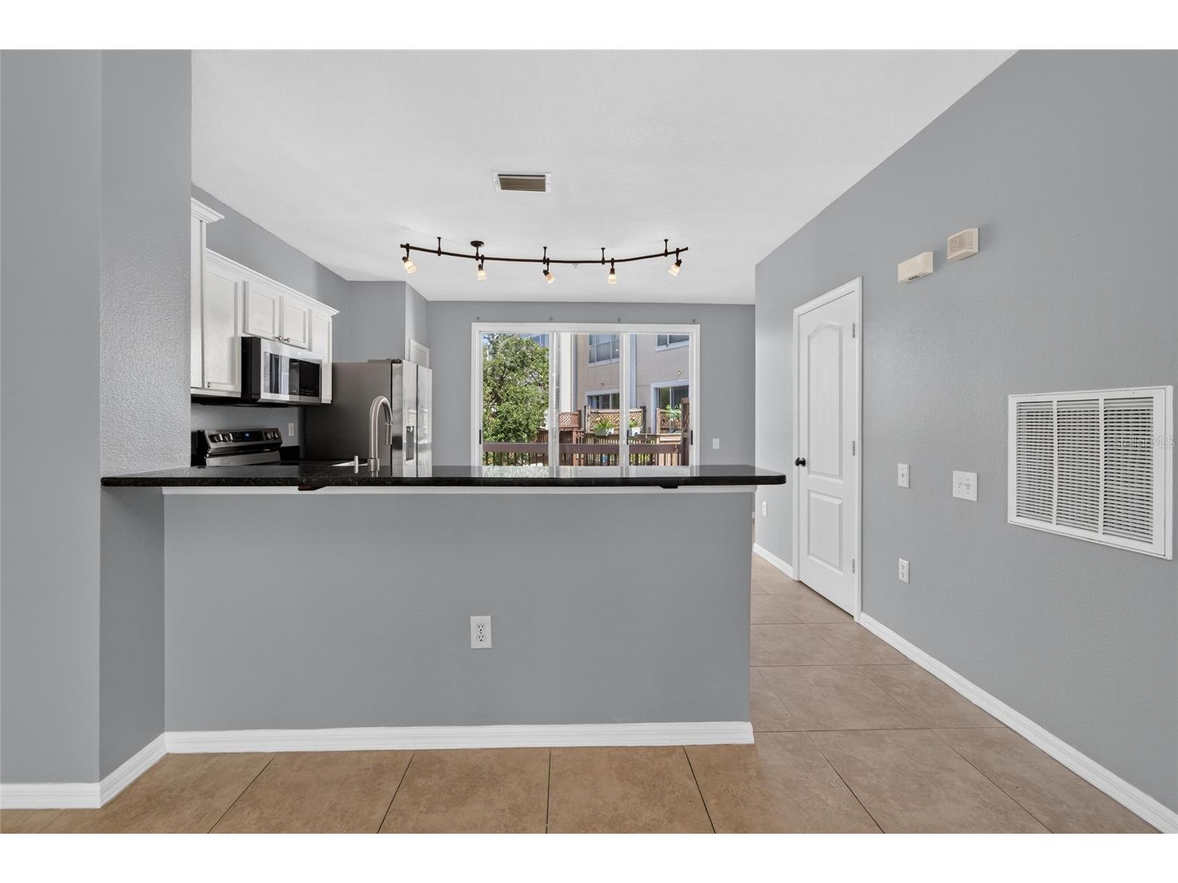 3186 Bayshore Oaks Drive Tampa FL 33611 TB8527370 image23