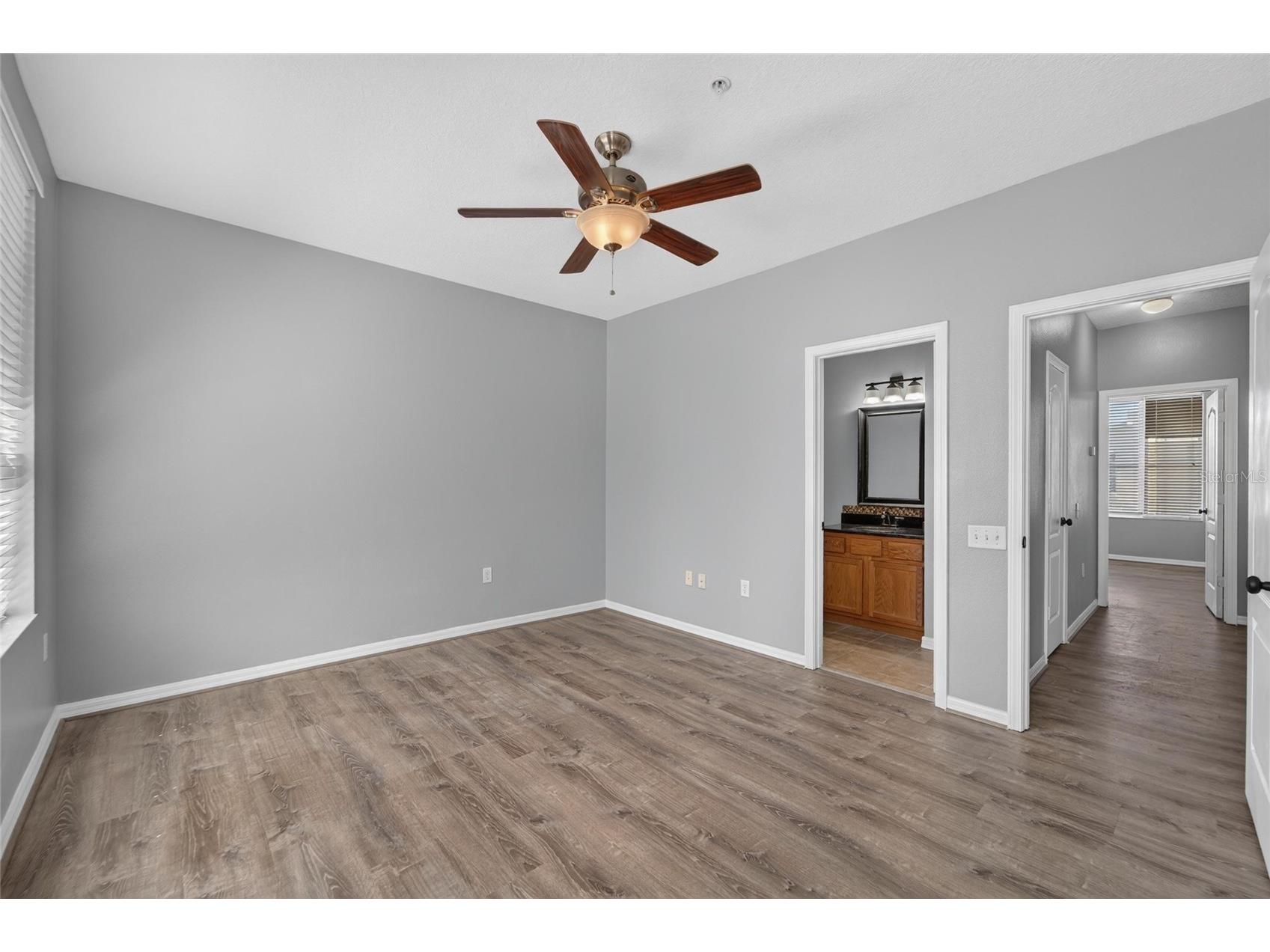 3186 Bayshore Oaks Drive Tampa FL 33611 TB8527370 image50