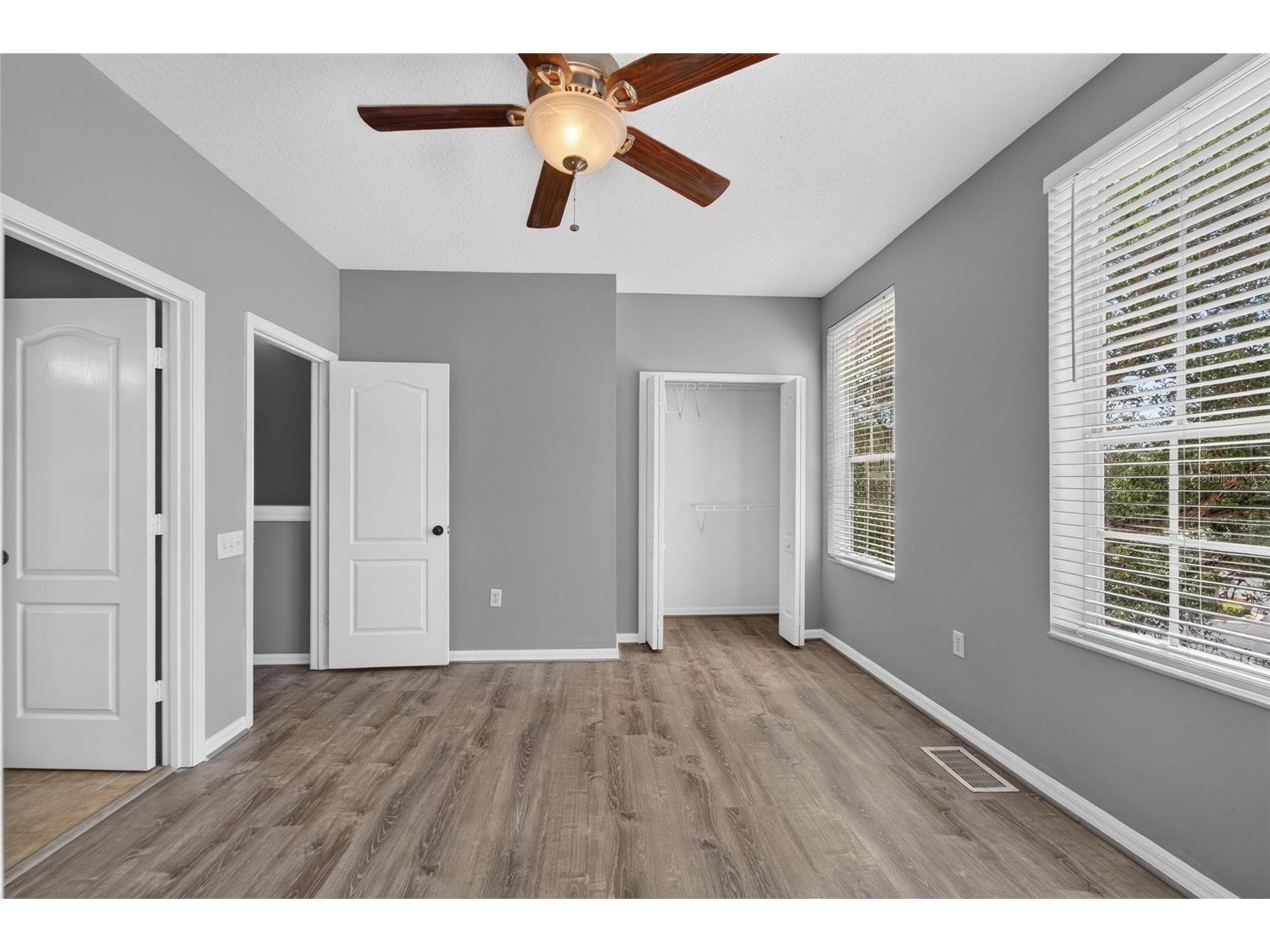 3186 Bayshore Oaks Drive Tampa FL 33611 TB8527370 image52
