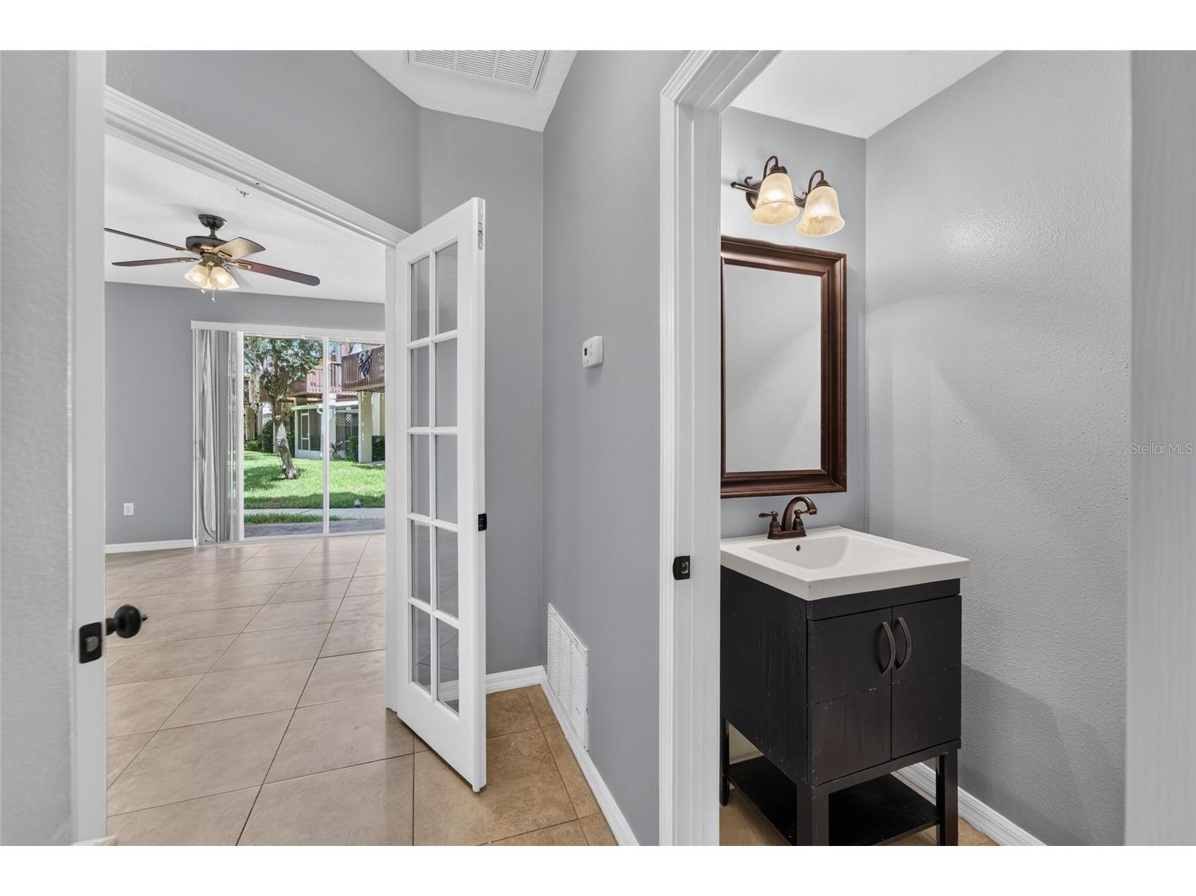 3186 Bayshore Oaks Drive Tampa FL 33611 TB8527370 image7
