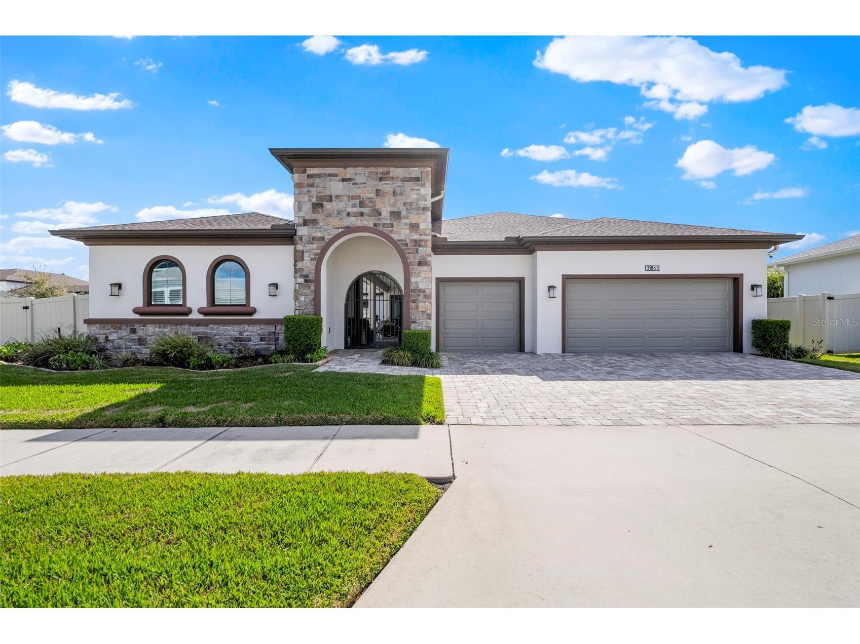 31865 Tortuga Shore Loop Wesley Chapel FL 33545 - CRYSTAL LAGOON COMMUNITY TB8484825 image1