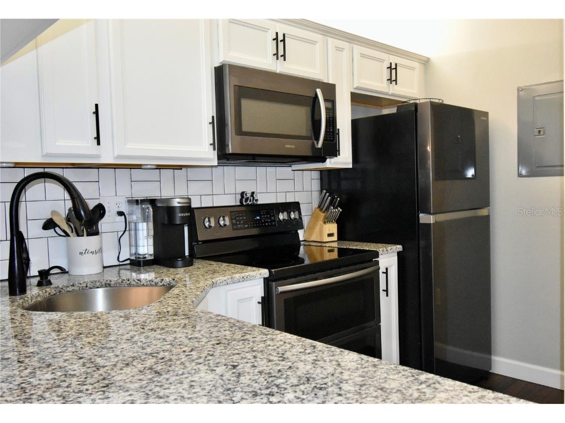 3188 Lake Pine Way S #D1 Tarpon Springs FL 34688 W7878843 image10