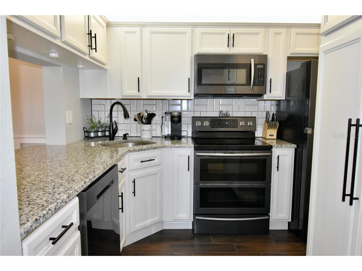 3188 Lake Pine Way S #D1 Tarpon Springs FL 34688 W7878843 image9