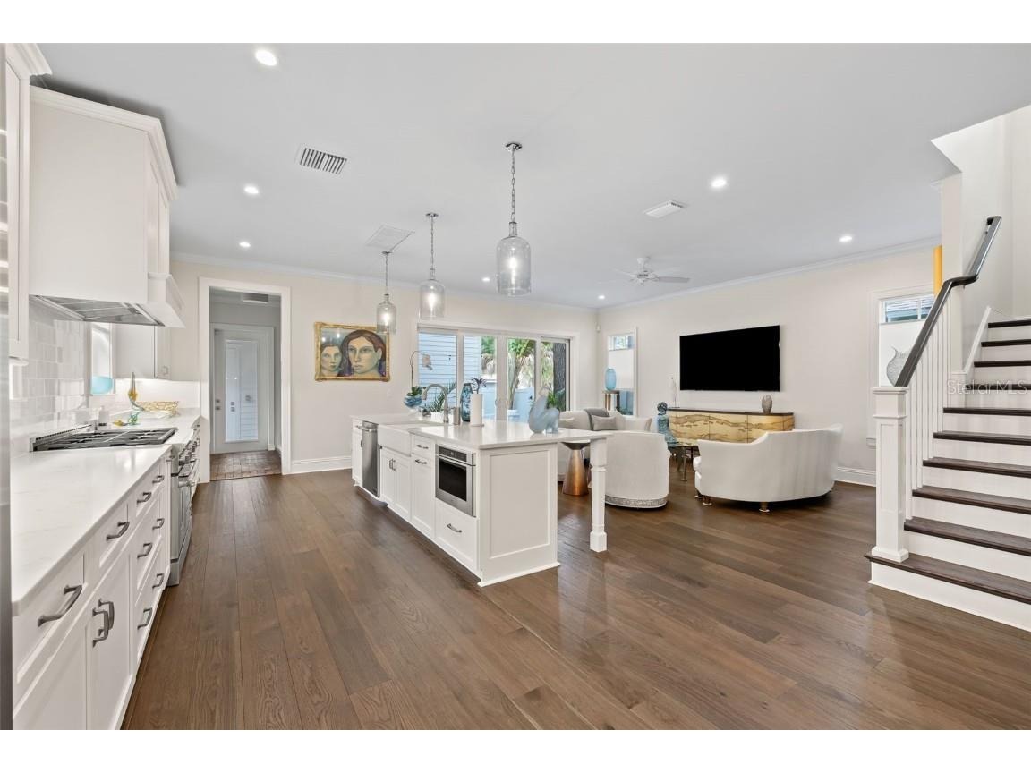 319 12th Avenue NE Saint Petersburg FL 33701 TB8442934 image19