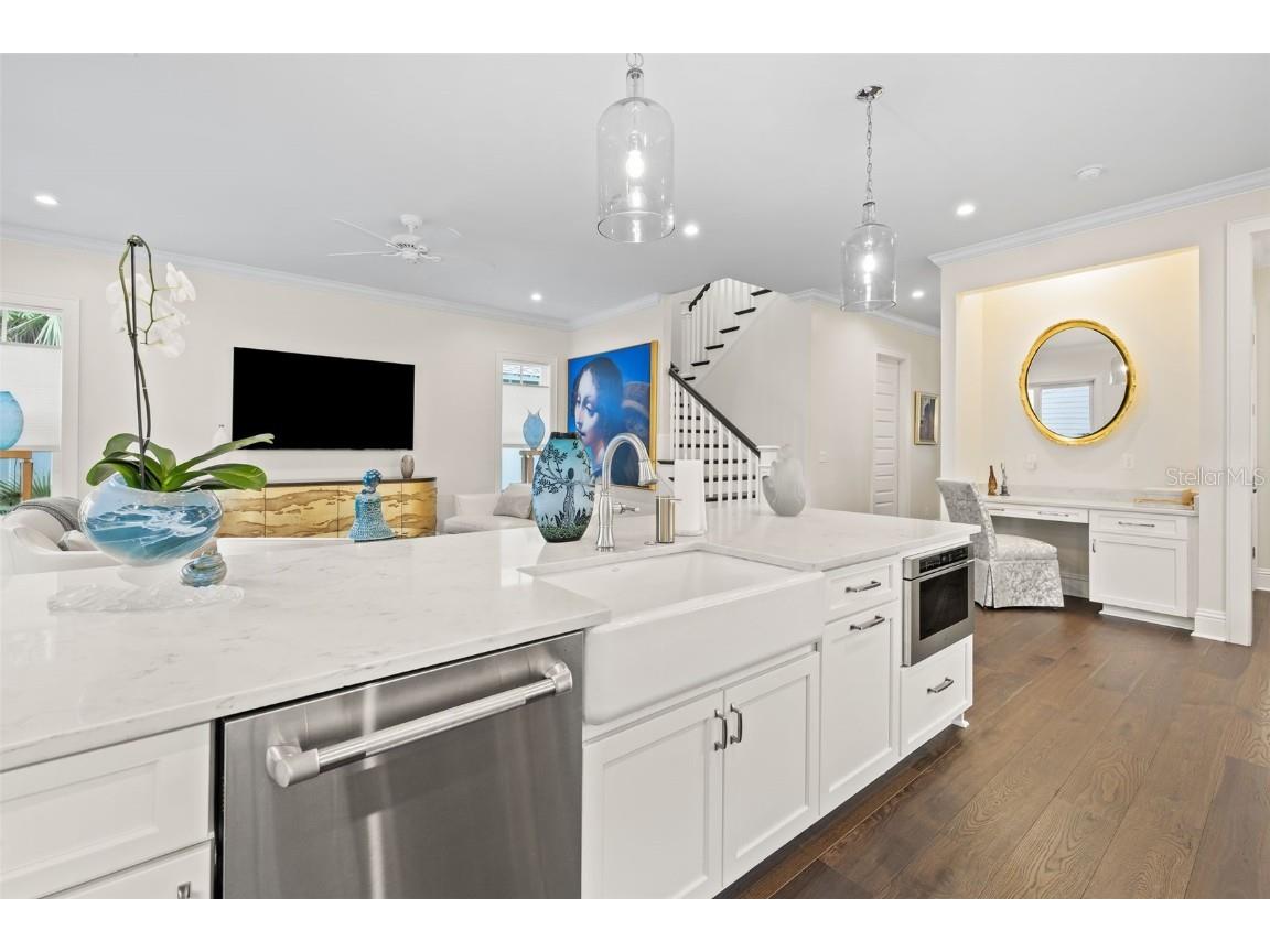 319 12th Avenue NE Saint Petersburg FL 33701 TB8442934 image20