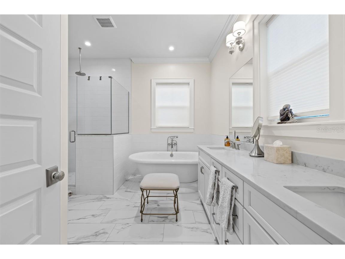 319 12th Avenue NE Saint Petersburg FL 33701 TB8442934 image33