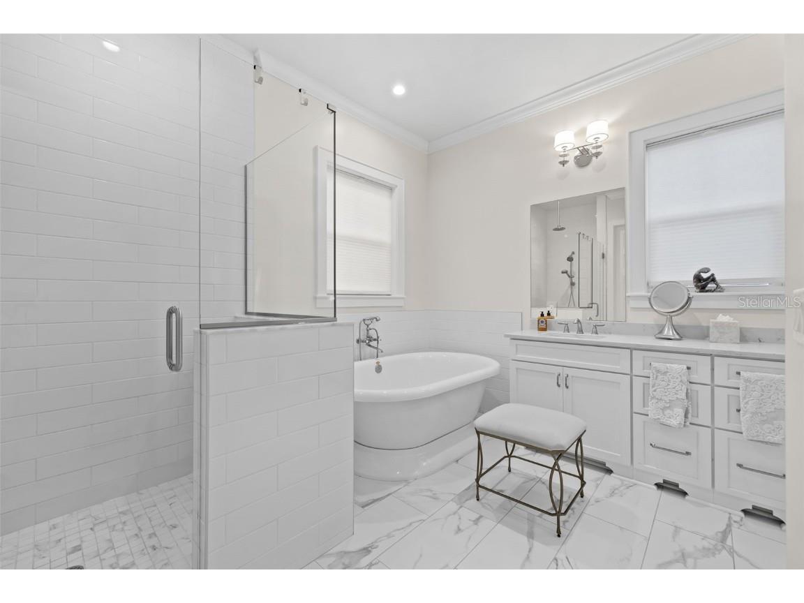 319 12th Avenue NE Saint Petersburg FL 33701 TB8442934 image37