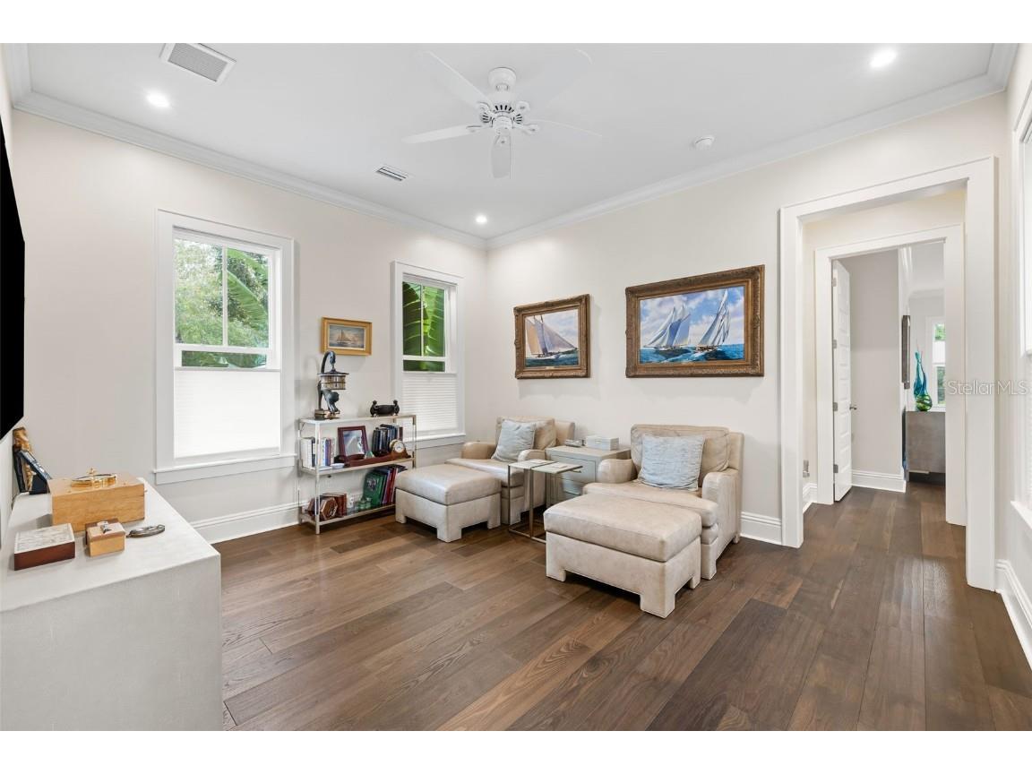 319 12th Avenue NE Saint Petersburg FL 33701 TB8442934 image41