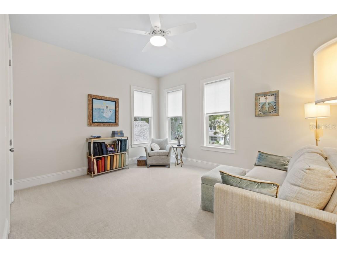 319 12th Avenue NE Saint Petersburg FL 33701 TB8442934 image42