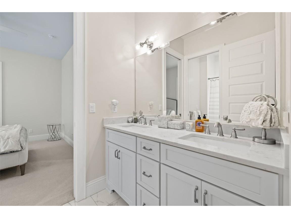 319 12th Avenue NE Saint Petersburg FL 33701 TB8442934 image46