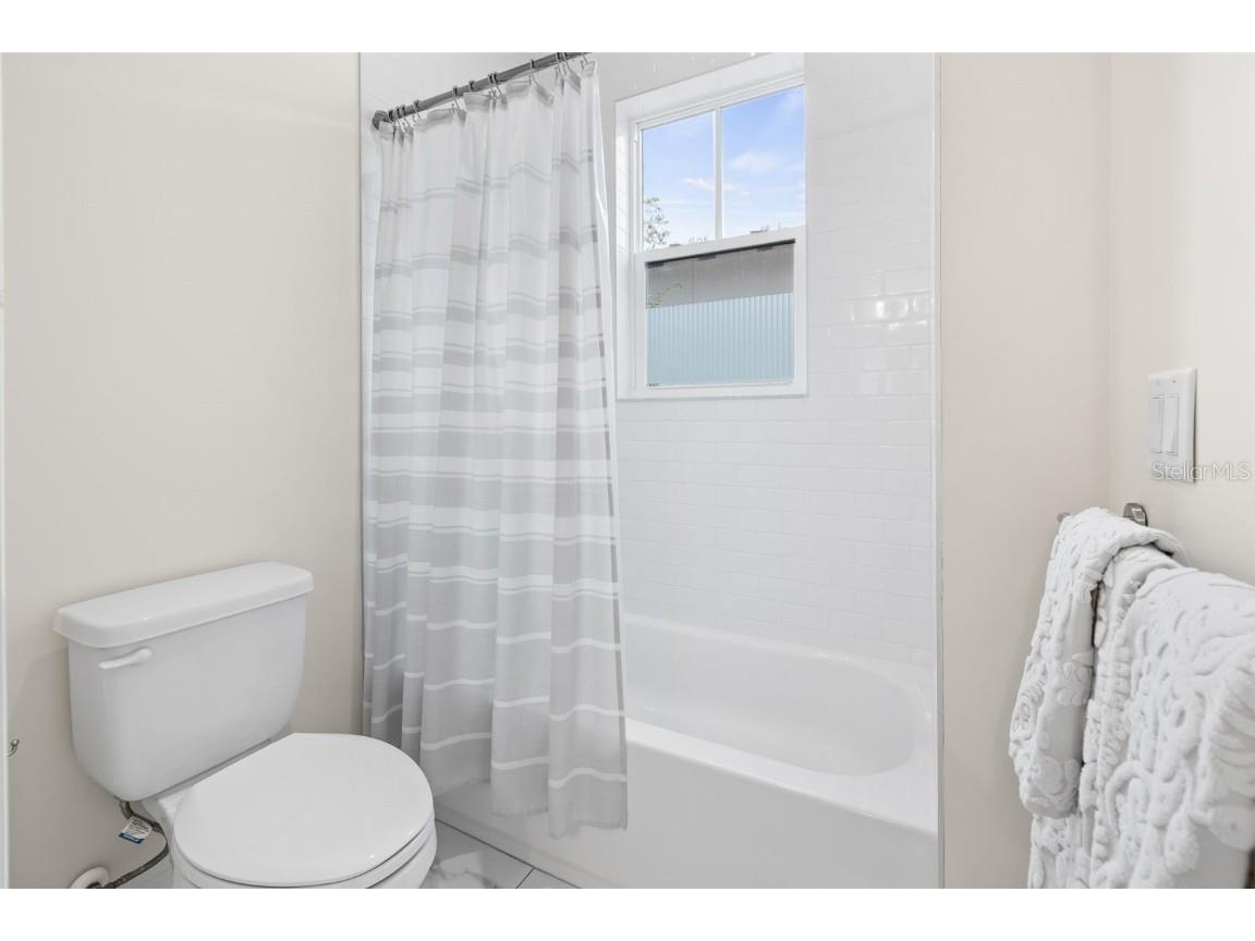 319 12th Avenue NE Saint Petersburg FL 33701 TB8442934 image48