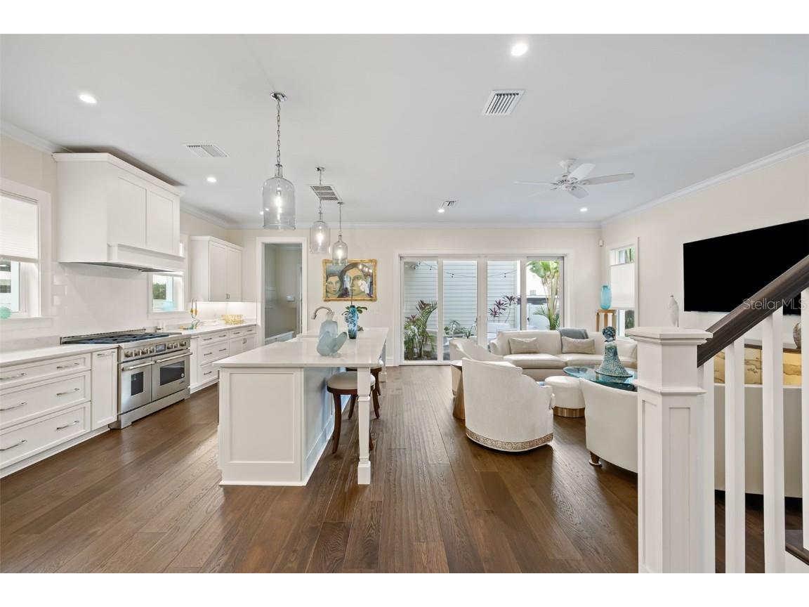 319 12th Avenue NE Saint Petersburg FL 33701 TB8442934 image7