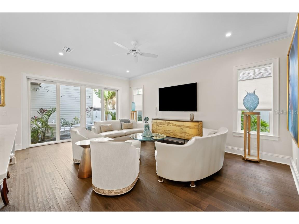 319 12th Avenue NE Saint Petersburg FL 33701 TB8442934 image8