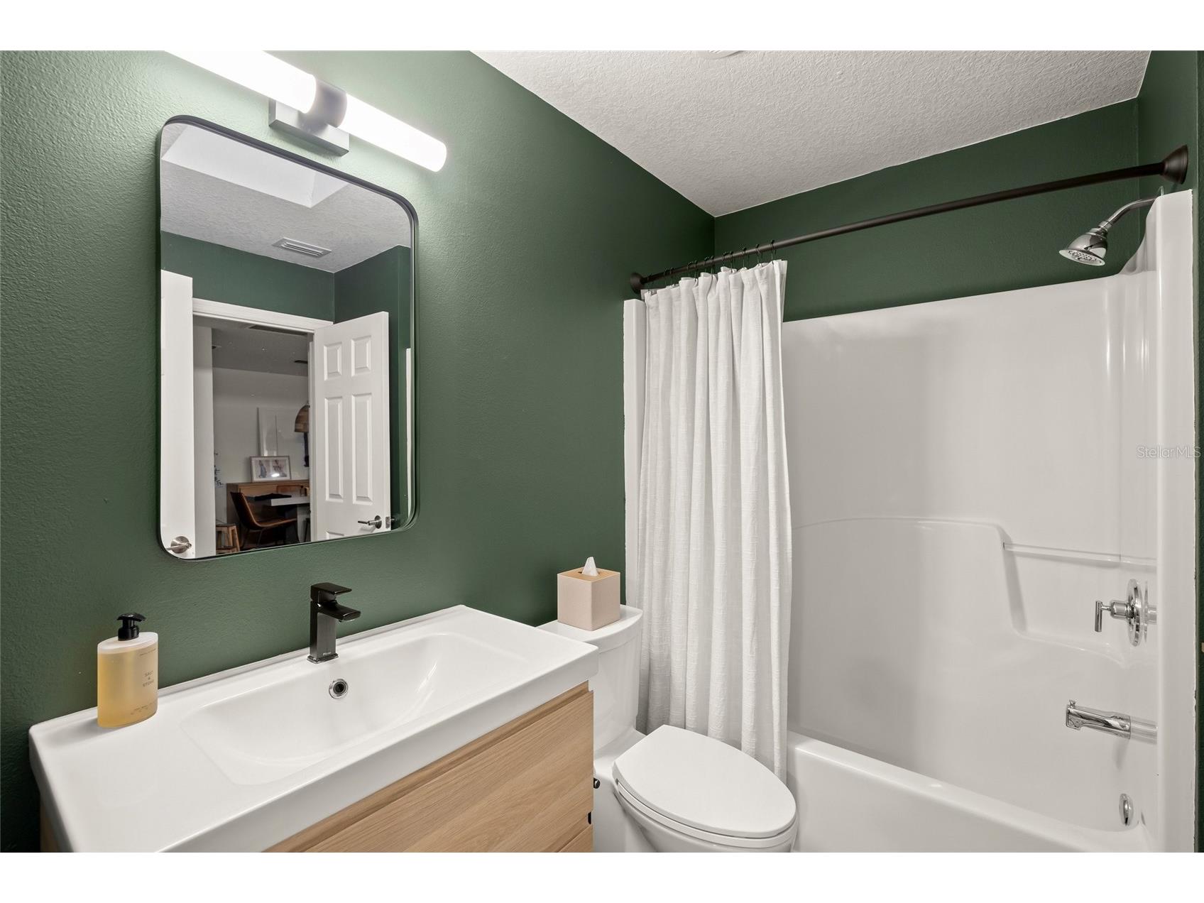 319 Bearded Oaks Circle Sarasota FL 34232 A4699157 image26