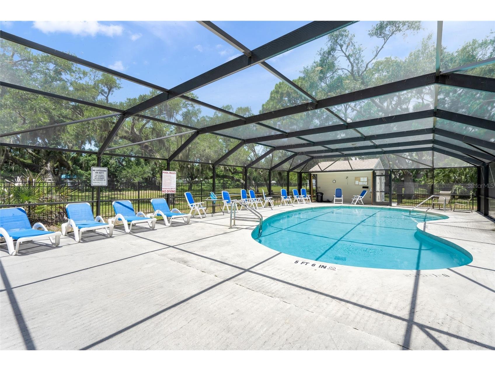 319 Bearded Oaks Circle Sarasota FL 34232 A4699157 image4
