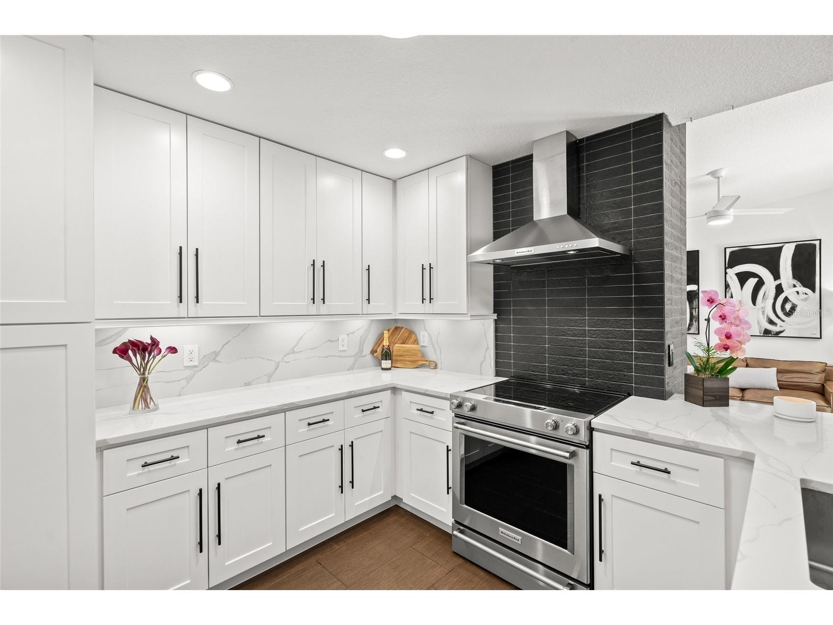 319 Bearded Oaks Circle Sarasota FL 34232 A4699157 image8