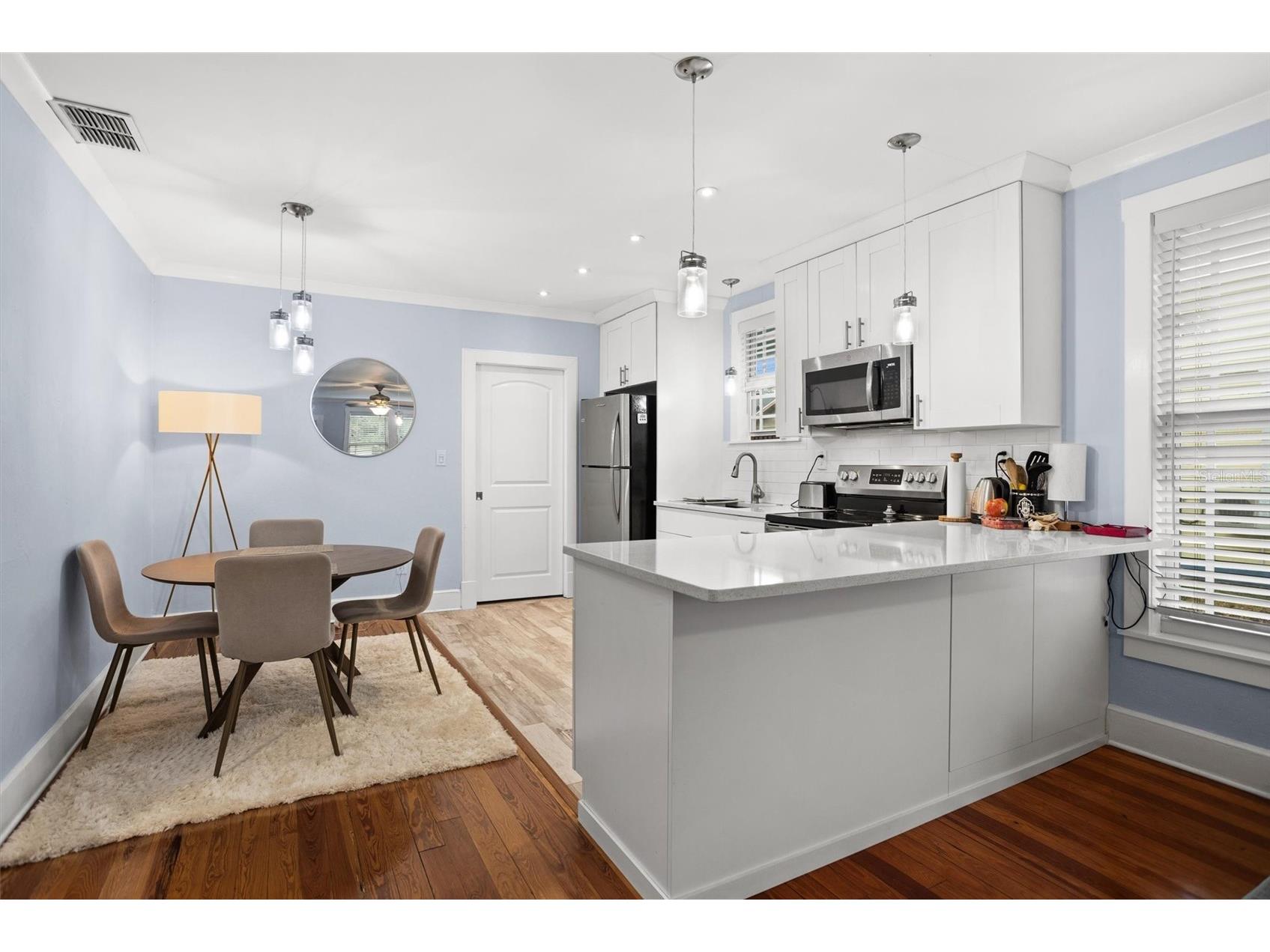 319 Bethel Avenue S Saint Petersburg FL 33705 TB8512805 image8