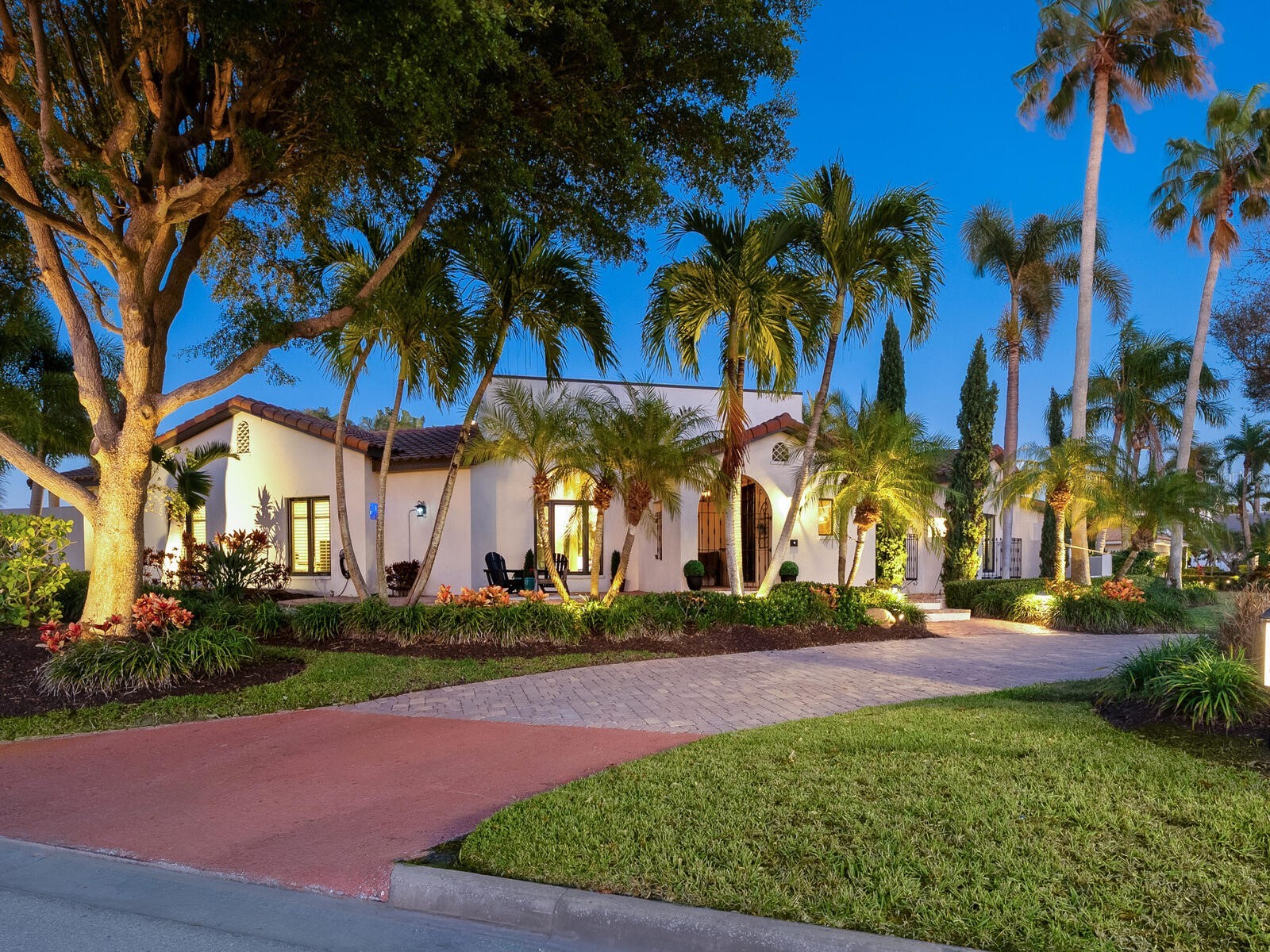 319 Bird Key Drive Sarasota FL 34236 A4684204 image1