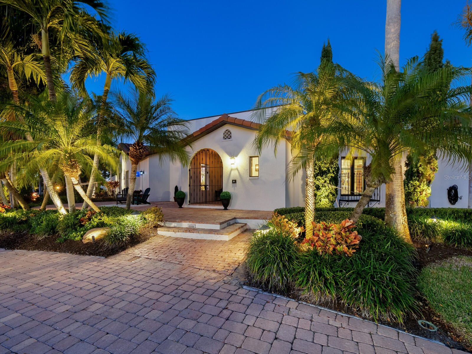 319 Bird Key Drive Sarasota FL 34236 A4684204 image4