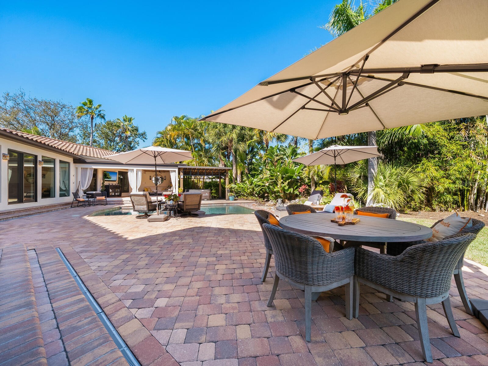 319 Bird Key Drive Sarasota FL 34236 A4684204 image44