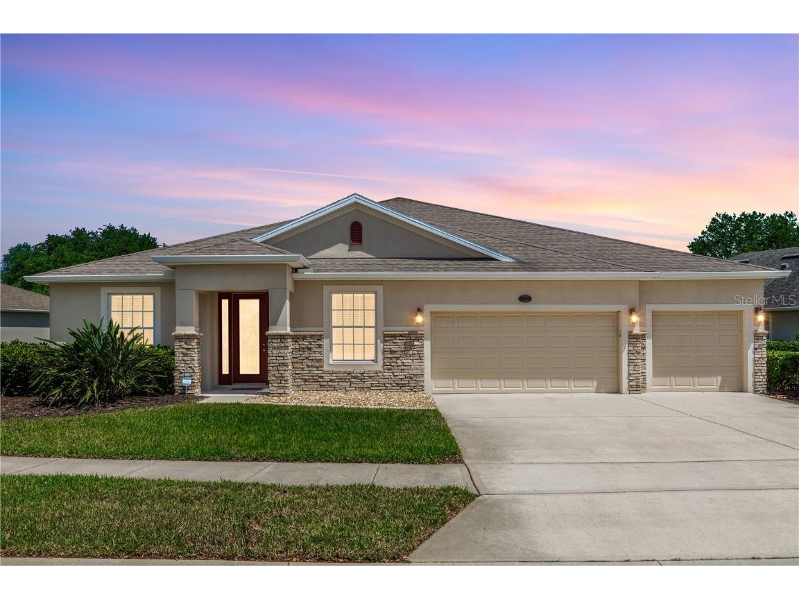 319 E Victoria Trails Boulevard Deland FL 32724 V4941977 image1