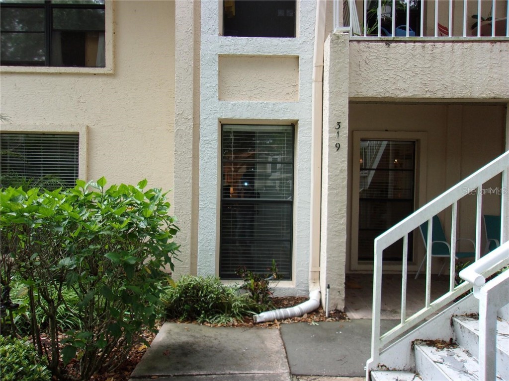 319 Knottwood Court #2 Sun City Center FL 33573 T3427505 image1