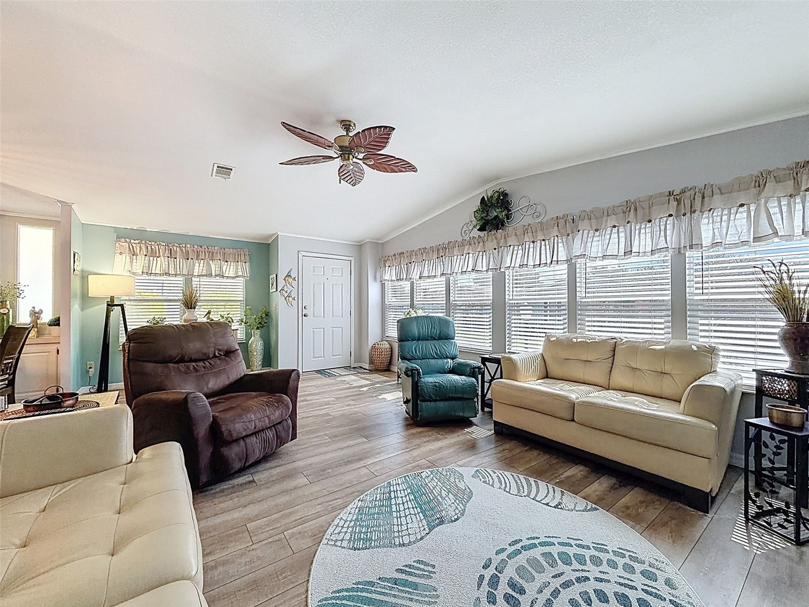 319 Melbourn Drive Haines City FL 33844 - LAKE HENRY L4961400 image8