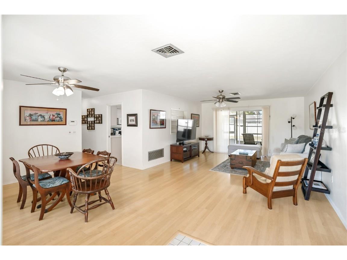 319 Mendez Drive Sarasota FL 34243 A4674239 image15