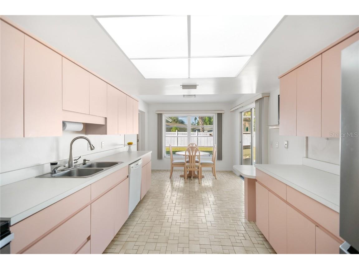 319 Mendez Drive Sarasota FL 34243 A4674239 image20