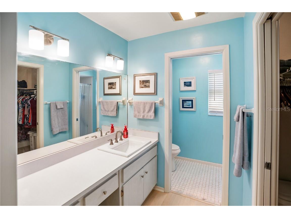 319 Mendez Drive Sarasota FL 34243 A4674239 image6