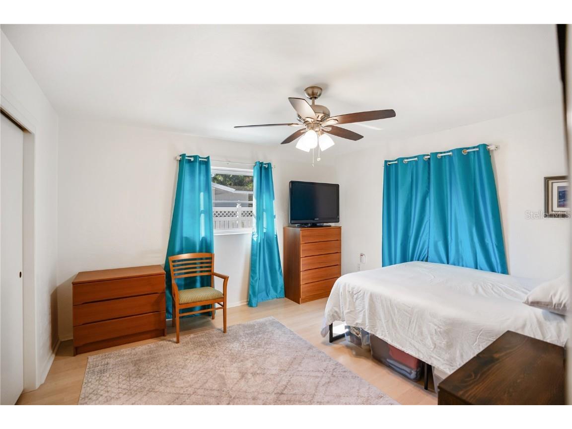 319 Mendez Drive Sarasota FL 34243 A4674239 image9