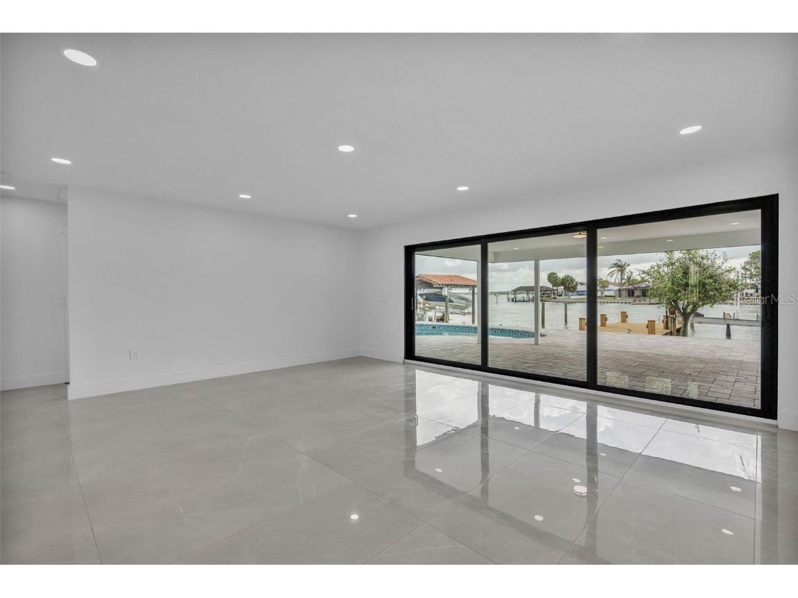 319 Midway Island Clearwater Beach FL 33767 - MANDALAY CHANNEL TB8393029 image12