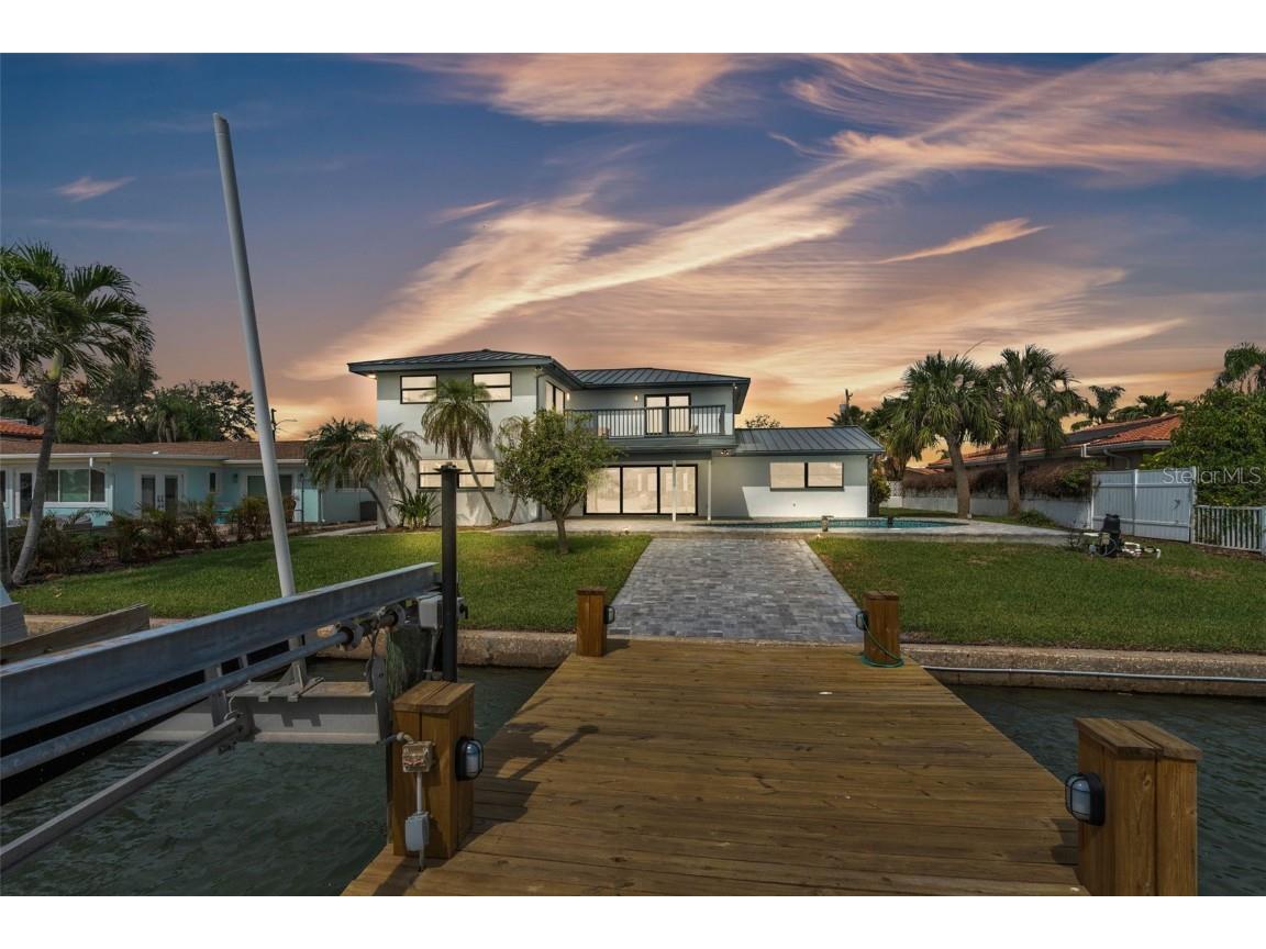 319 Midway Island Clearwater Beach FL 33767 - MANDALAY CHANNEL TB8393029 image4