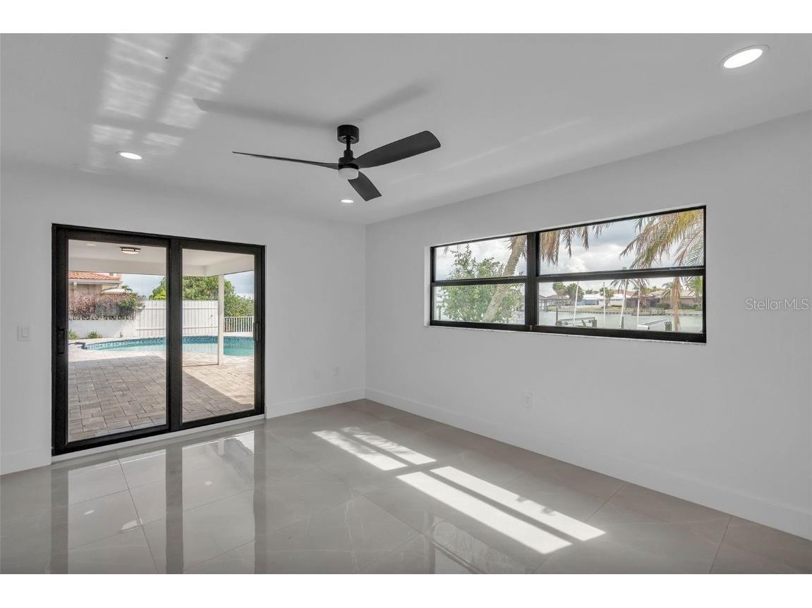 319 Midway Island Clearwater Beach FL 33767 - MANDALAY CHANNEL TB8393029 image47