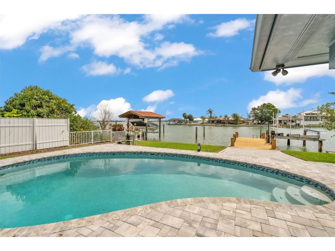 319 Midway Island Clearwater Beach FL 33767 - MANDALAY CHANNEL TB8393029 image55