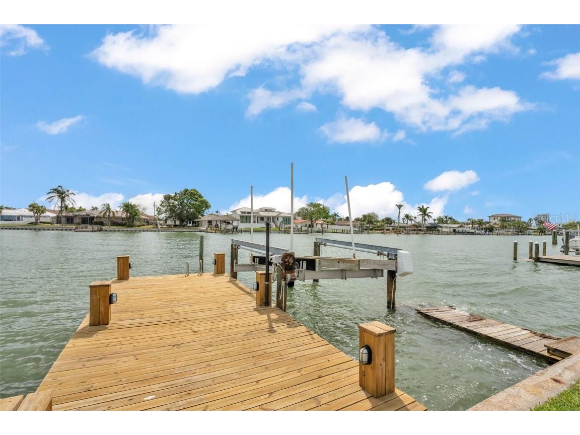 319 Midway Island Clearwater Beach FL 33767 - MANDALAY CHANNEL TB8393029 image57