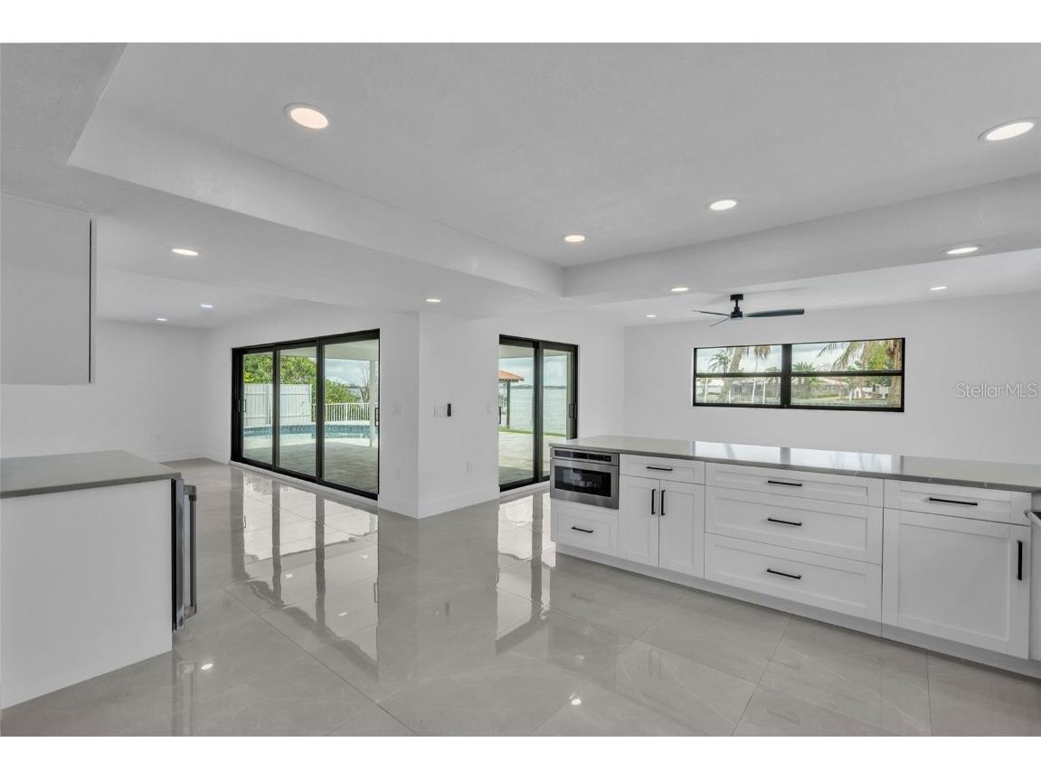 319 Midway Island Clearwater Beach FL 33767 - MANDALAY CHANNEL TB8393029 image8