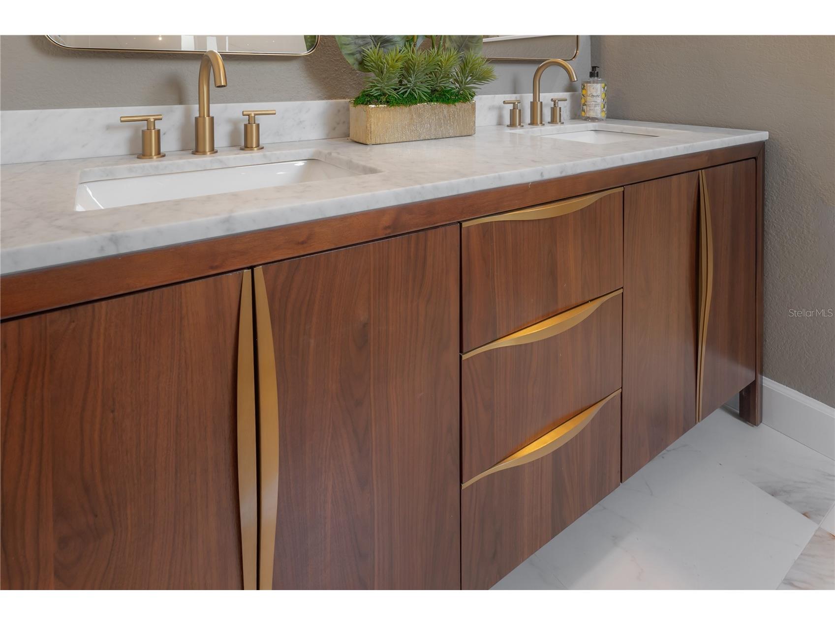 319 W South Avenue Tampa FL 33603 TB8465863 image41