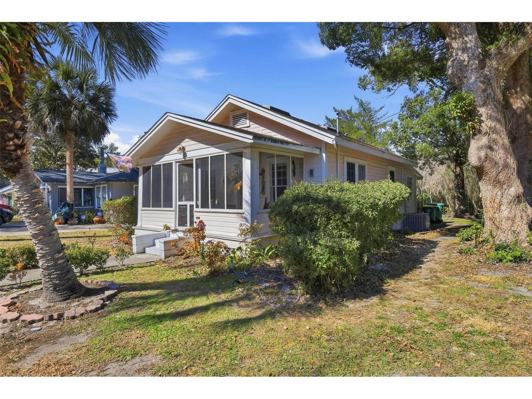 319 W University Avenue Deland FL 32720 V4947244 image2