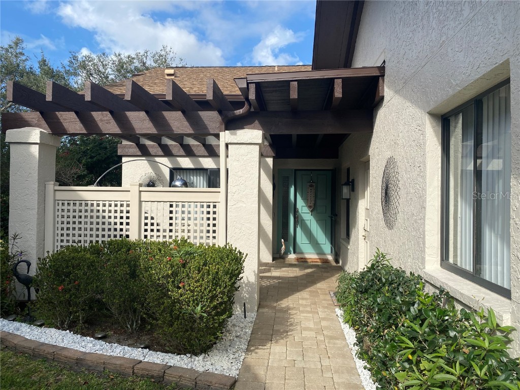 3190 Windrush Bourne #32 Sarasota FL 34235 A4560560 image1