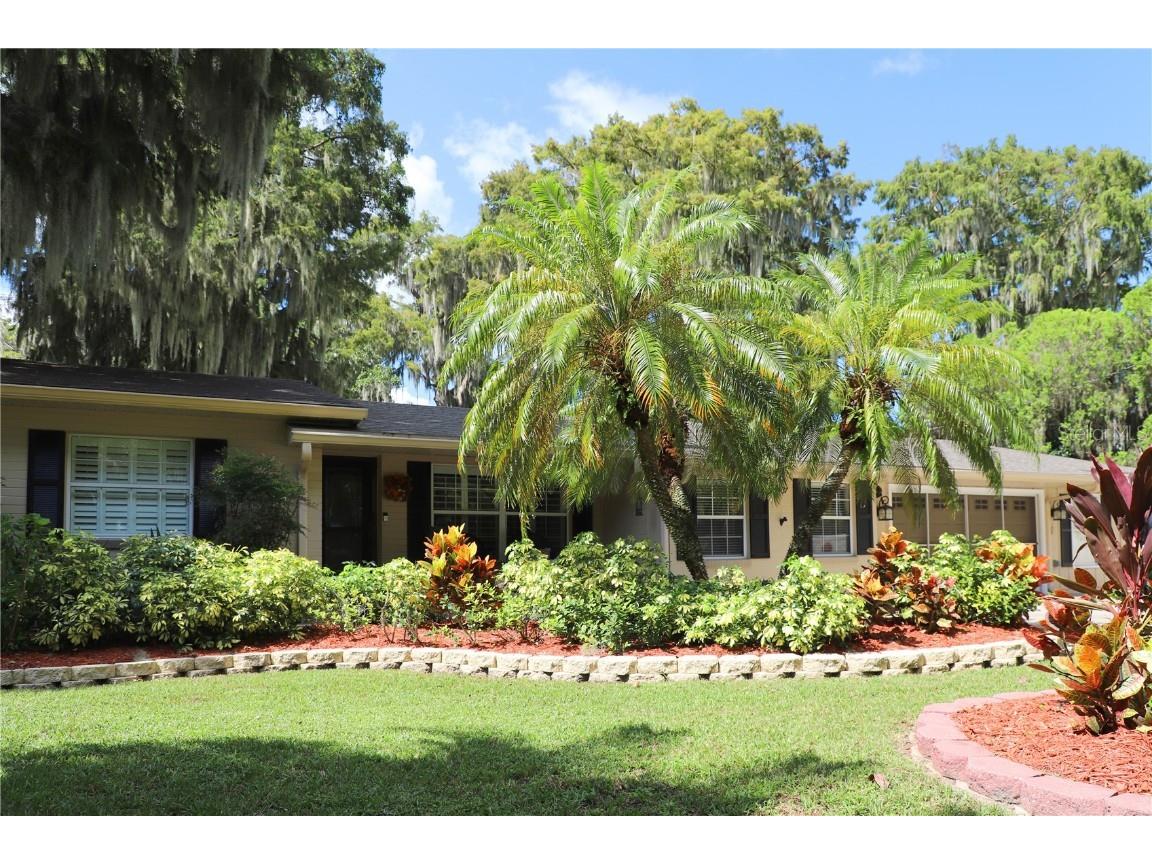 31937 Tropical Shores Drive Tavares FL 32778 - HARRIS CHAIN OF LAKES G5087912 image1