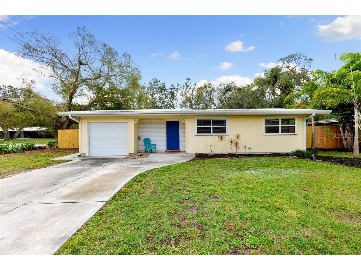 3194 Hatton Street Sarasota FL 34237 A4596112 image1
