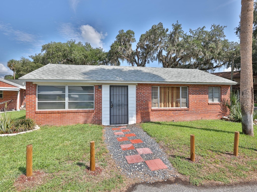 31945 Elizabeth Lane Tavares FL 32778 G5069161 image1
