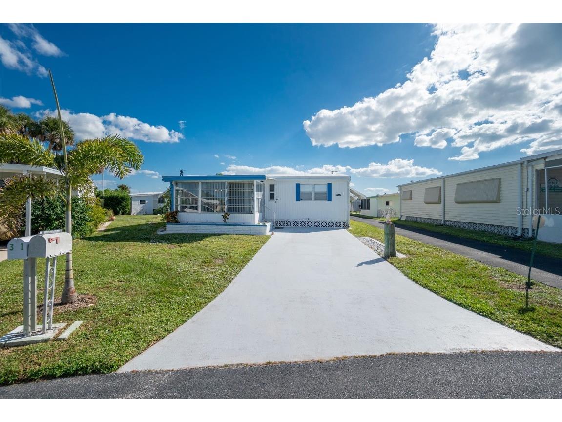 32 Anne Bonny Circle Nokomis FL 34275 N6129177 image1