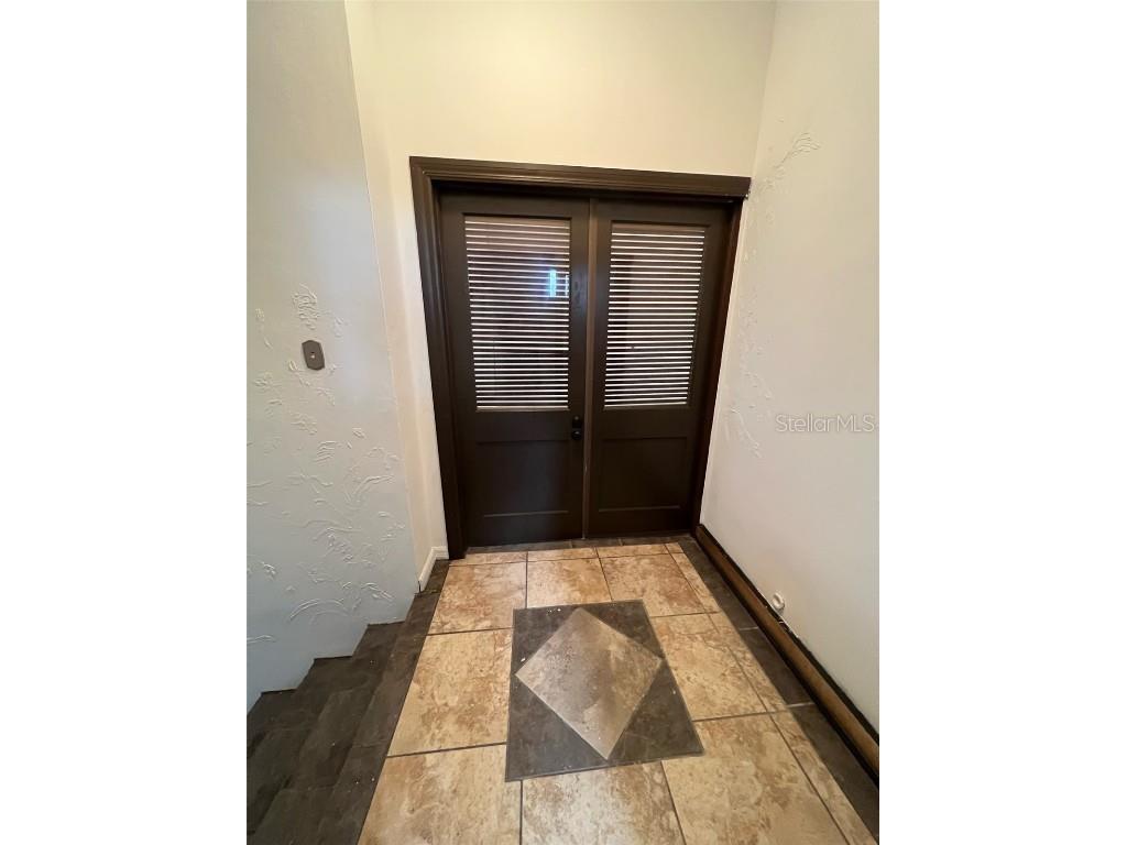 32 E Magnolia Ave Eustis FL 32726 O6185811 image1