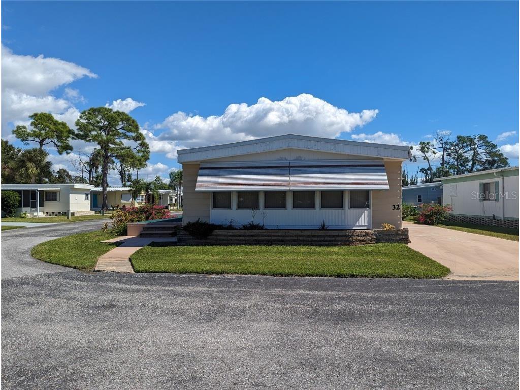 32 Emerald Street Englewood FL 34224 D6132948 image1