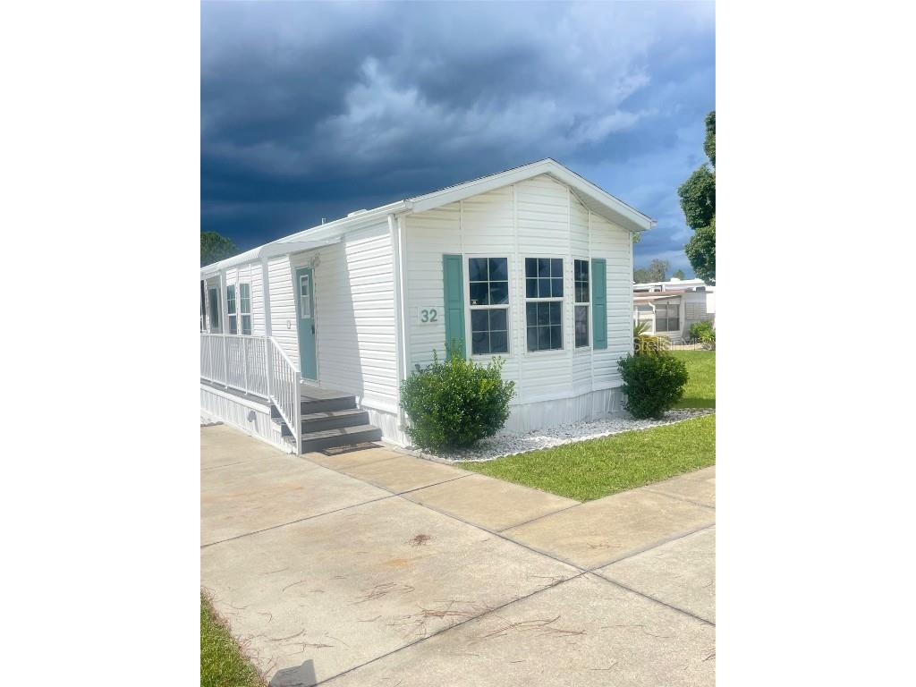 32 Kove Boulevard Osteen FL 32764 - Little Lake O6223447 image1